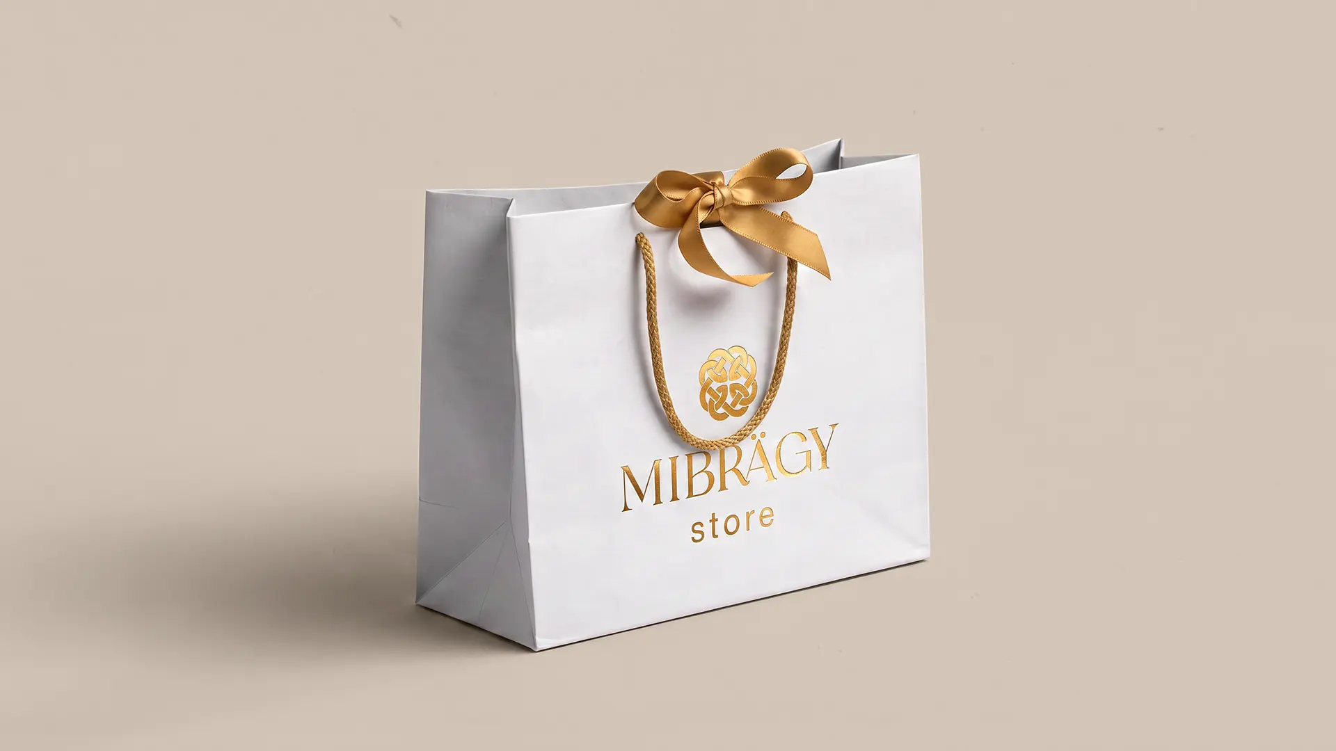Naming e identidade visual para a Mibrägy Store, marca de moda feminina em crochê em Porto Alegre, RS, por RBR Design.
