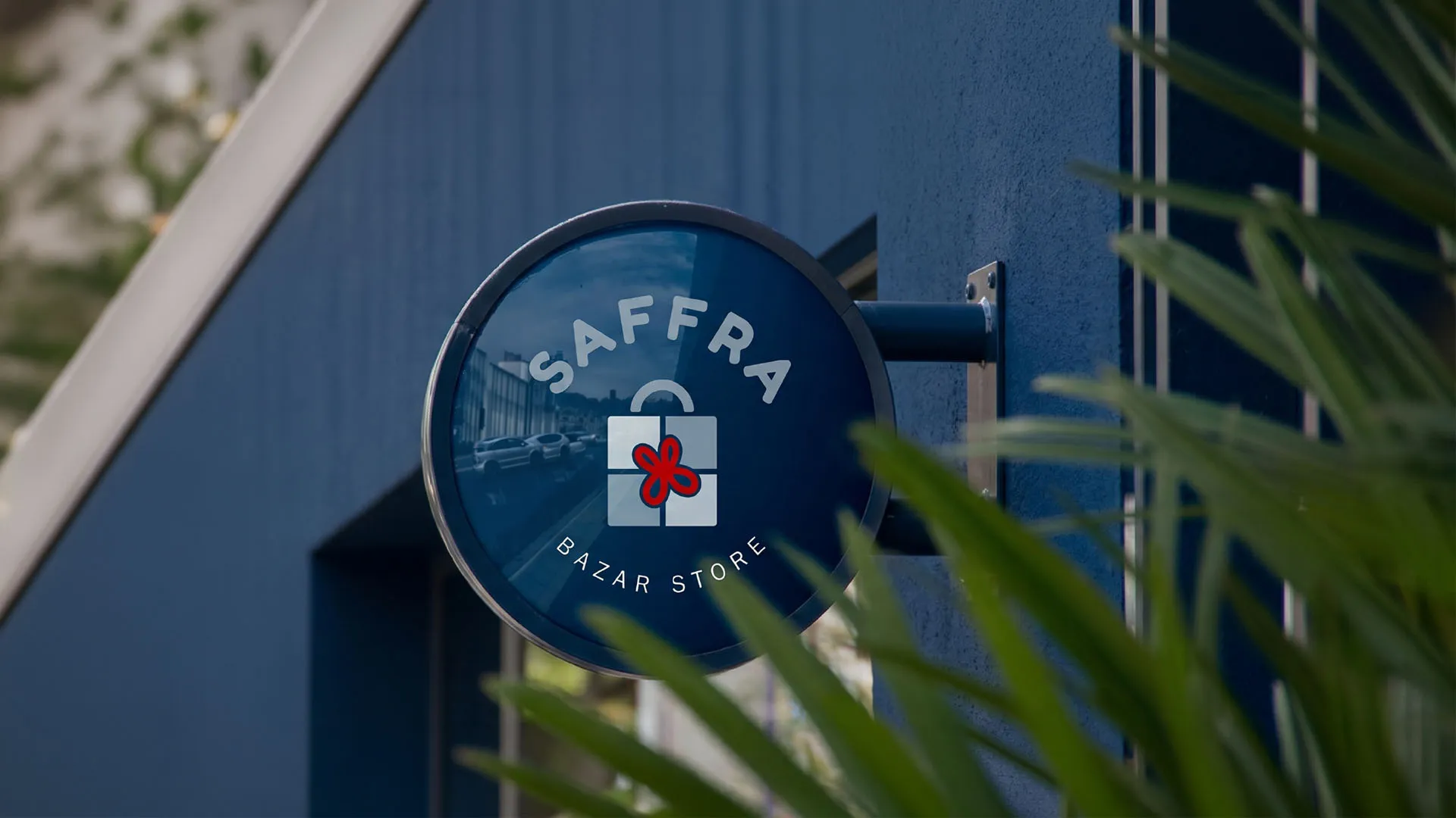 Identidade visual para a Saffra Bazar Store, loja de utilidades e presentes em Novo Hamburgo, RS, por RBR Design.